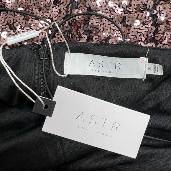 ASTR The Label Sequin Mini Dress Size Small New With Tags Rose Pink and Black - Picture 4 of 12